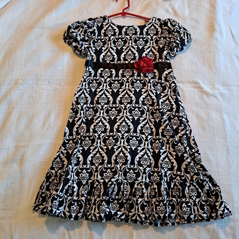 Hanna Andersson girls size 120 or 6-7 black & white party dress